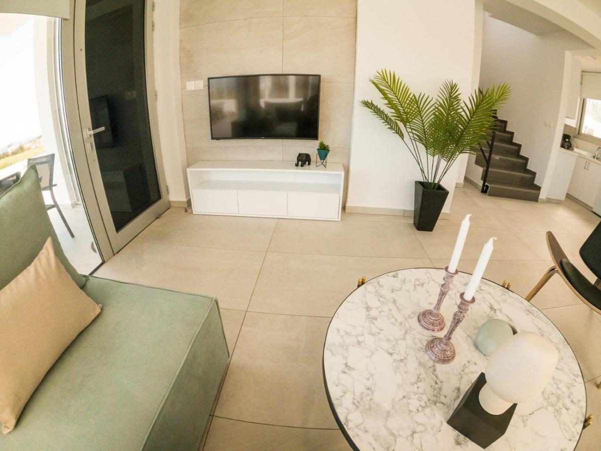 פרוטאראס Imperial Jade Villas Gold Emerging Villas 2 מראה חיצוני תמונה